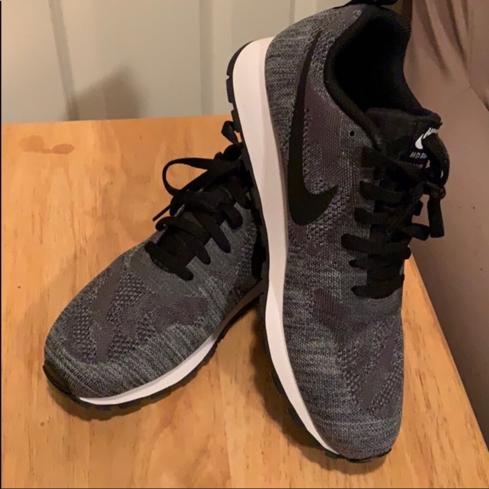 Women’s Nike fly knit